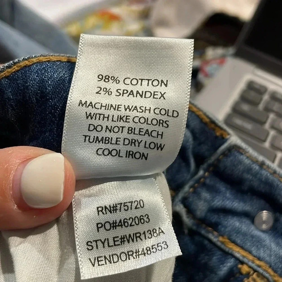 Willow & Root The Mom jean Women’s size 25 Style WR138A Distressed - Picture 10 of 11